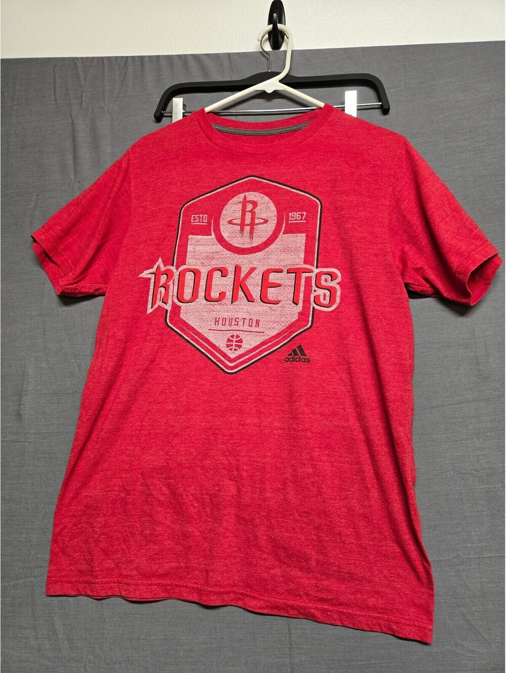 Adidas Houston Rockets red graphic T shirt size M